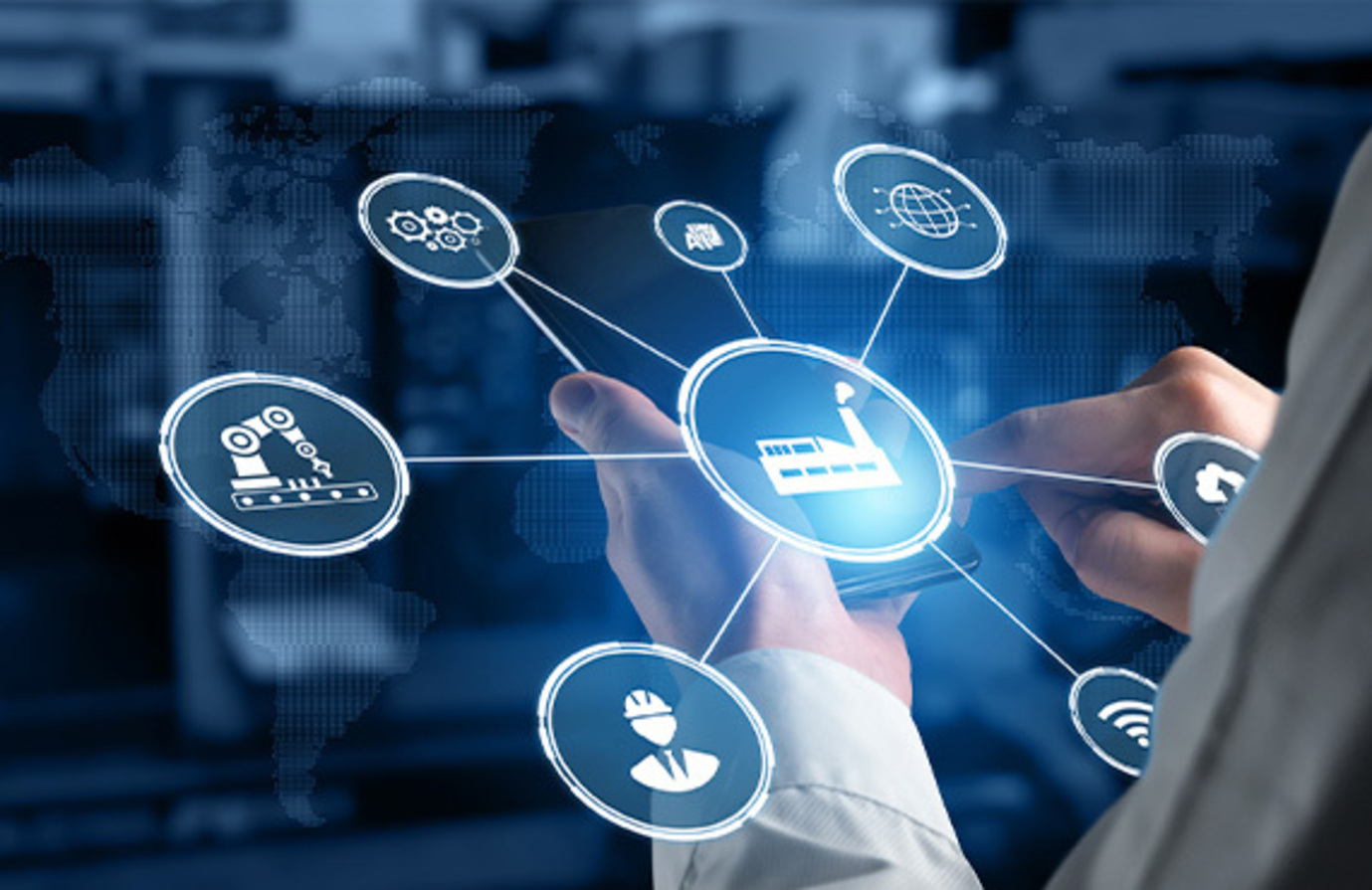 Icon graphic showing industrial internet of things (IIoT) automation system, symbolizing innovation in pharma manufacturing processes.