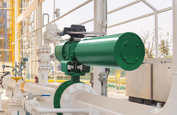In a factory, an Emerson Performance diagnostics device measuring values of pressure, temperature and flow, dedicated to preventing unplanned downtime and improving workflow.